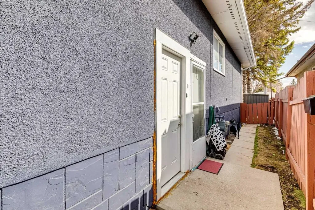 4210 Richmond Road SW Calgary AB T3E4P3