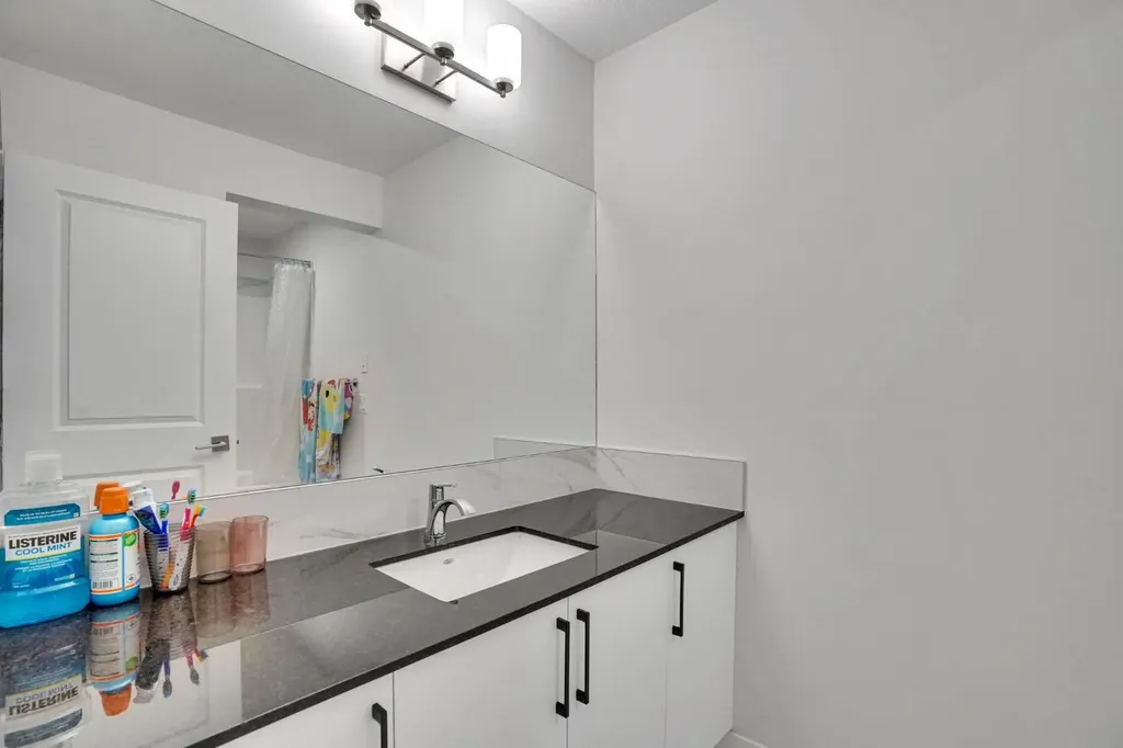 274 Lucas Place NW Calgary AB T3P 1Z3