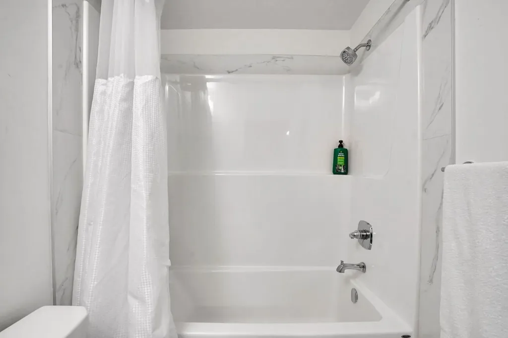274 Lucas Place NW Calgary AB T3P 1Z3