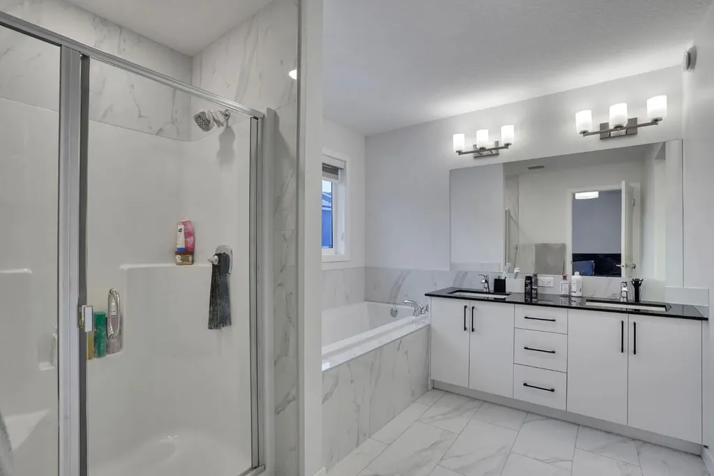 274 Lucas Place NW Calgary AB T3P 1Z3