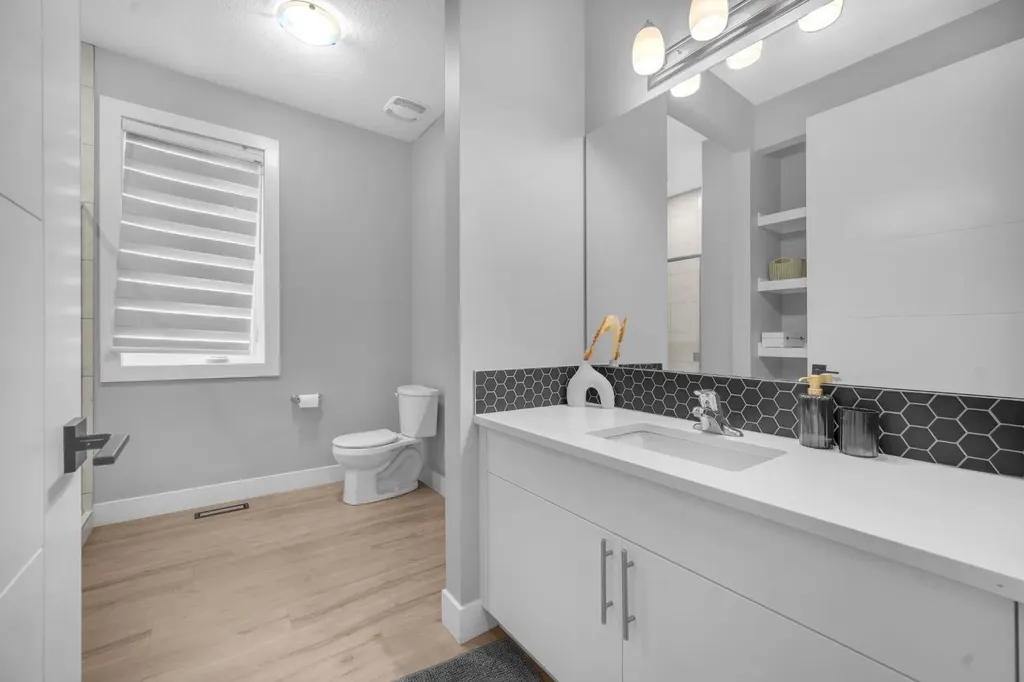 155 Carringham Way NW Calgary AB T4B 3P5