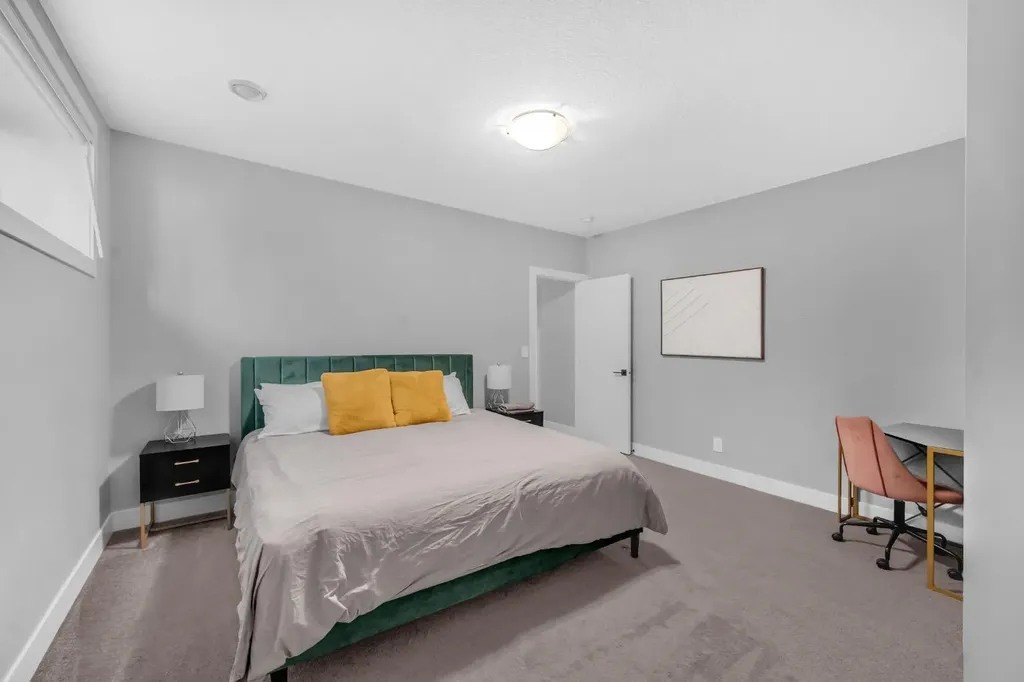155 Carringham Way NW Calgary AB T4B 3P5