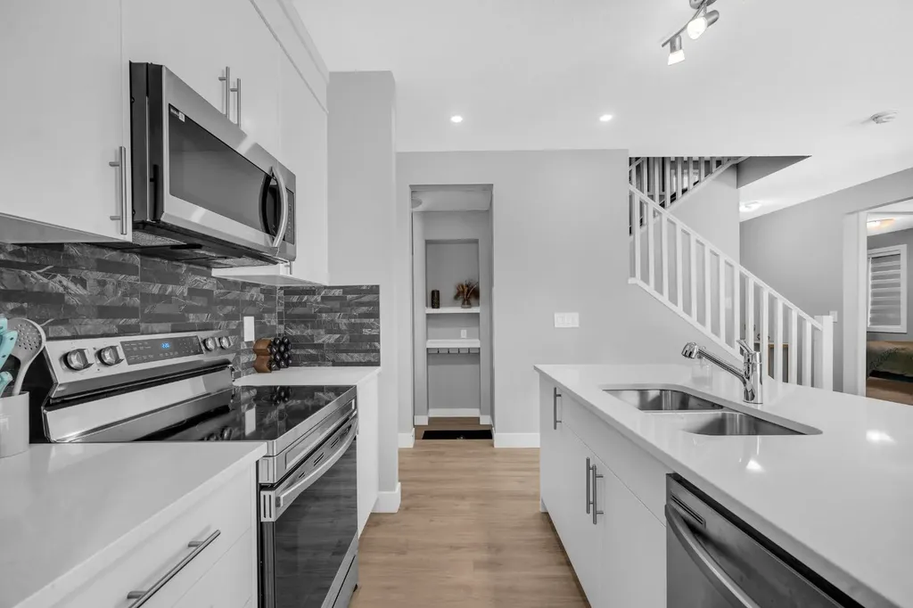 155 Carringham Way NW Calgary AB T4B 3P5