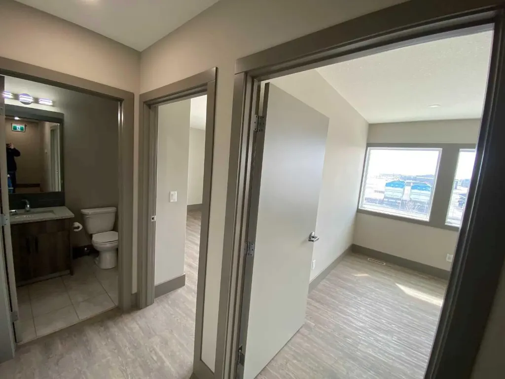 1010 12 Avenue Coaldale AB T0K 1K7