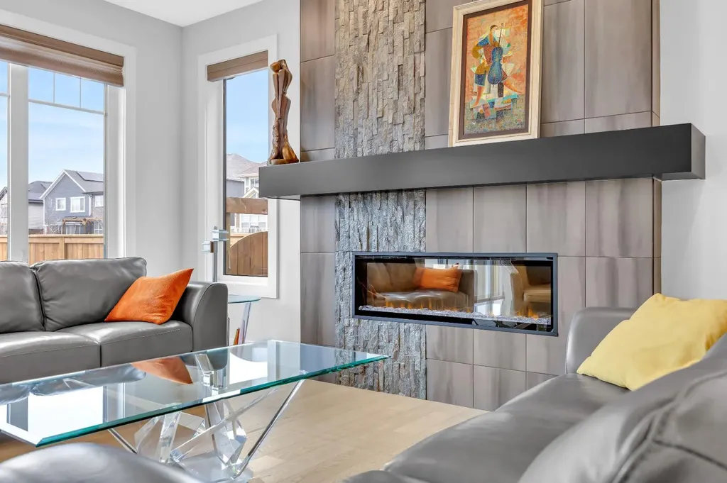 192 Magnolia Manor SE Calgary AB T3M 3J1