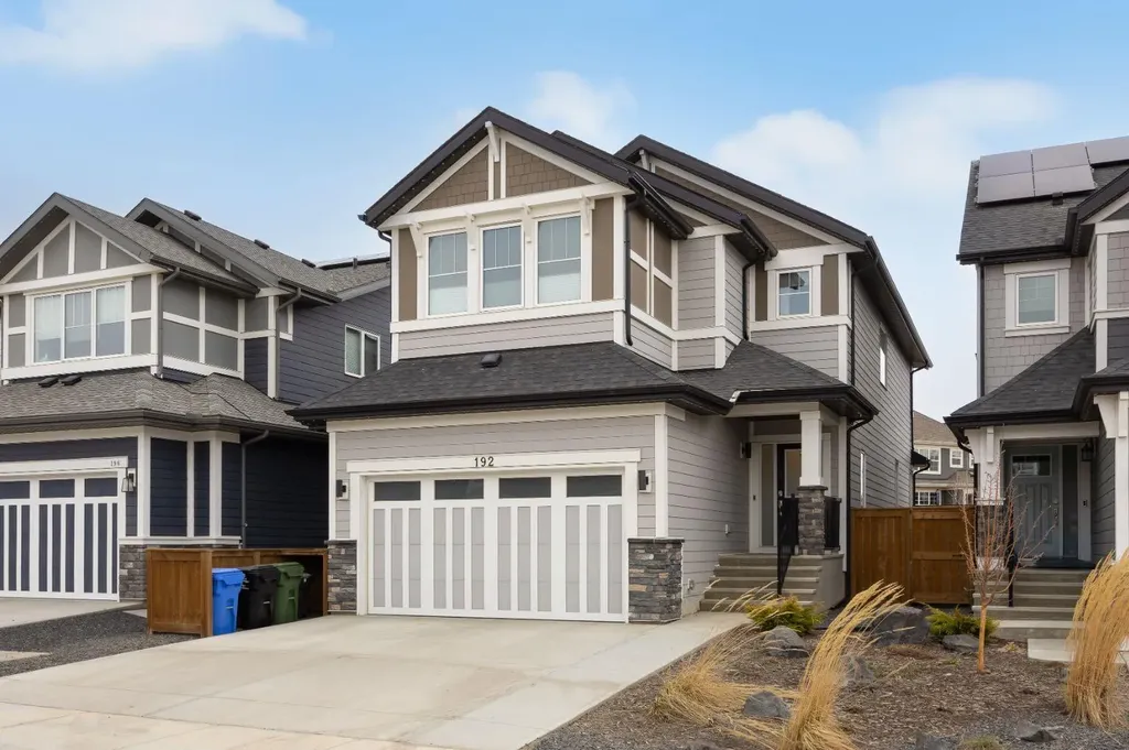 192 Magnolia Manor SE Calgary AB T3M 3J1