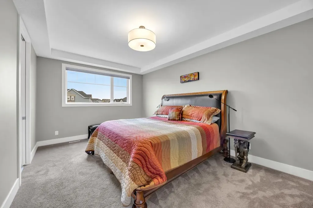 192 Magnolia Manor SE Calgary AB T3M 3J1