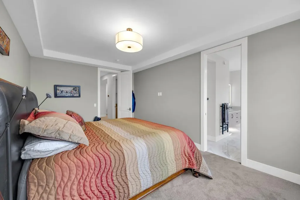 192 Magnolia Manor SE Calgary AB T3M 3J1