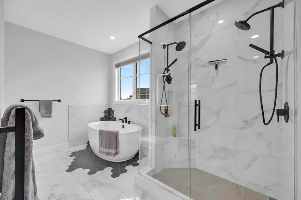 192 Magnolia Manor SE Calgary AB T3M 3J1