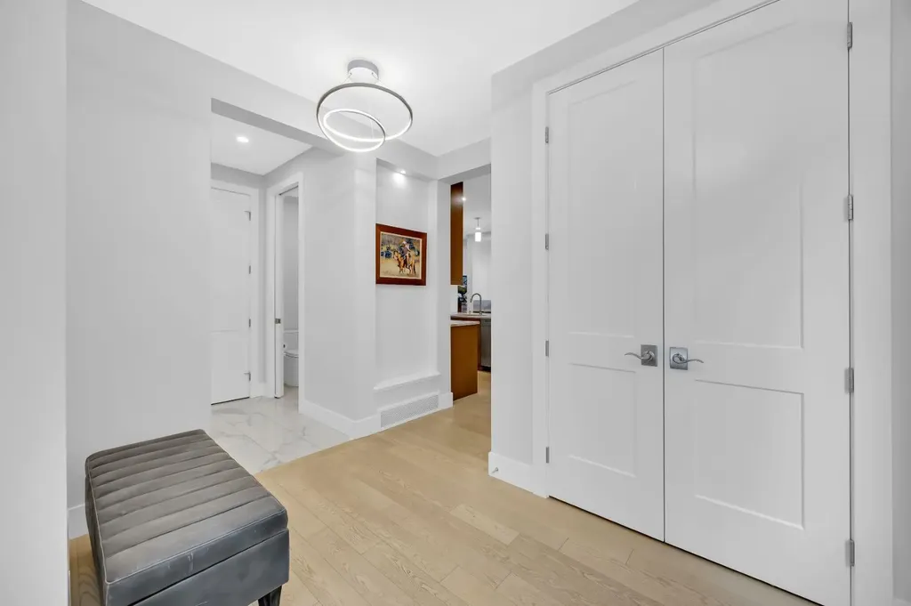 192 Magnolia Manor SE Calgary AB T3M 3J1