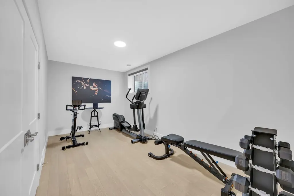 192 Magnolia Manor SE Calgary AB T3M 3J1
