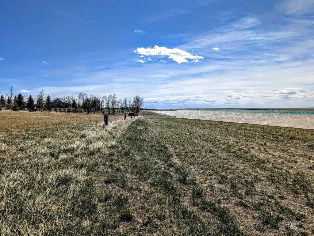 214 Range Road Milo AB T0L 1L0