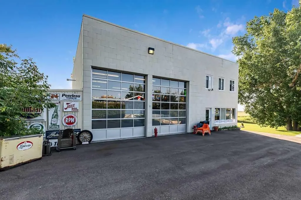 326030 20 Street E Rural Foothills County AB T1S 5H3
