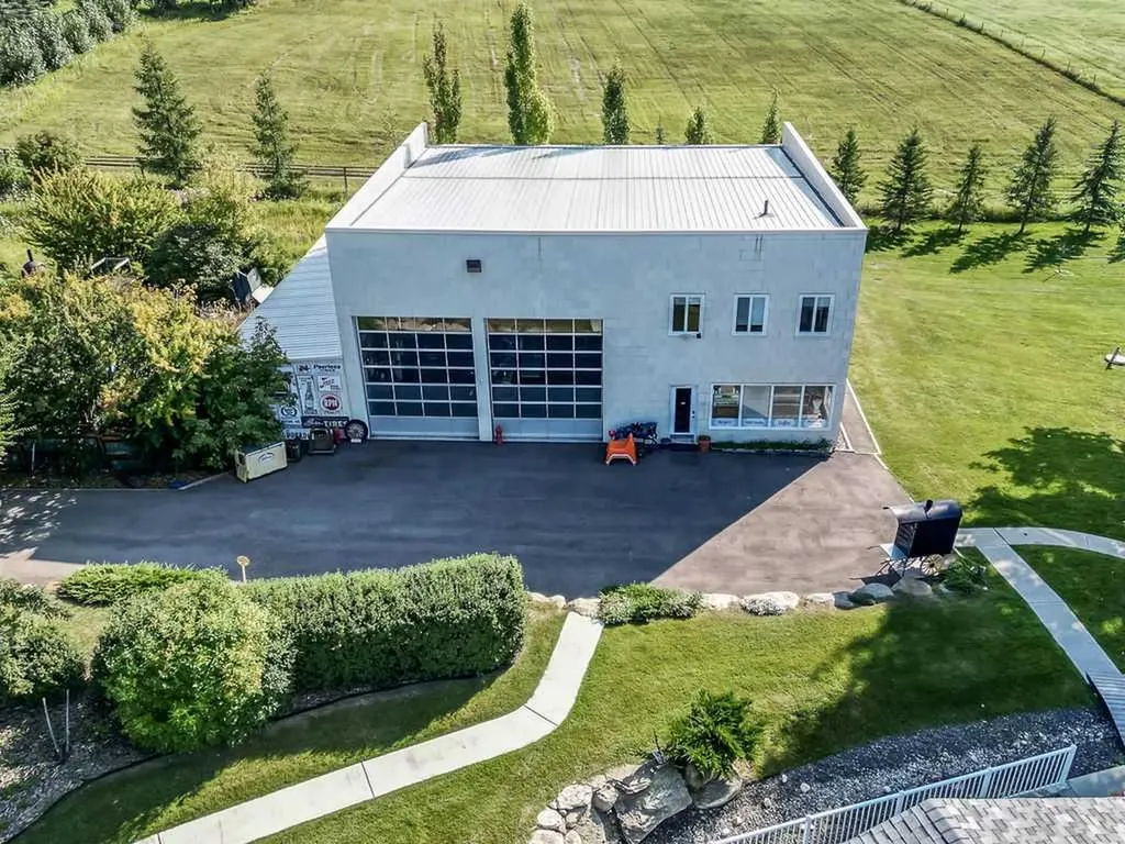 326030 20 Street E Rural Foothills County AB T1S 5H3
