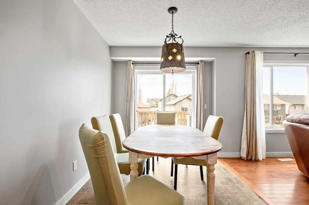 146 Aspen Mews Strathmore AB T1P 1X7