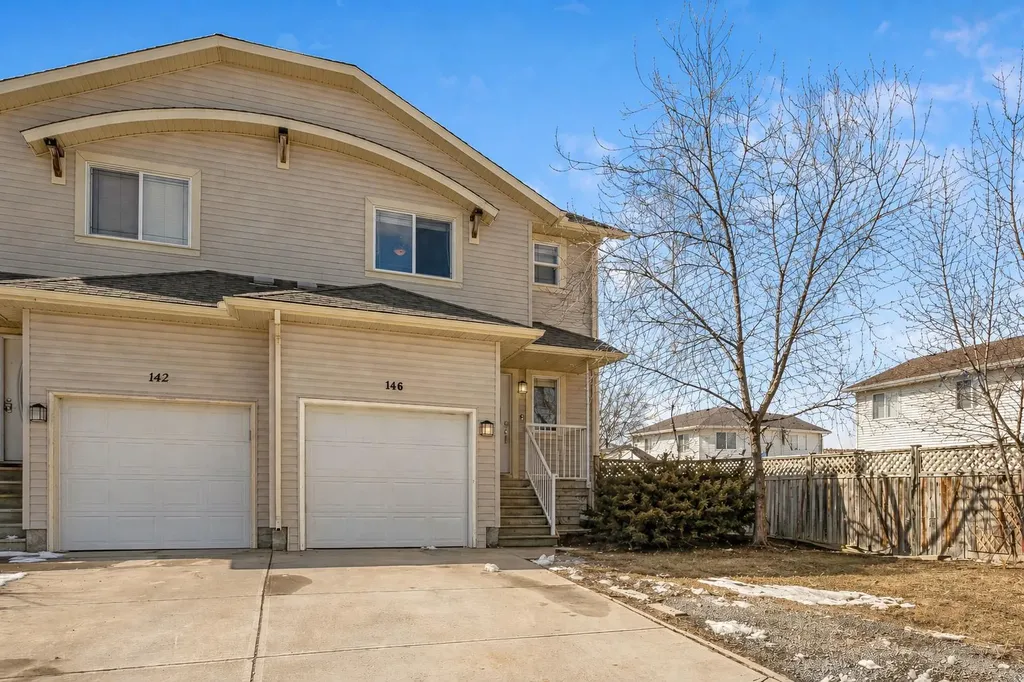 146 Aspen Mews Strathmore AB T1P 1X7
