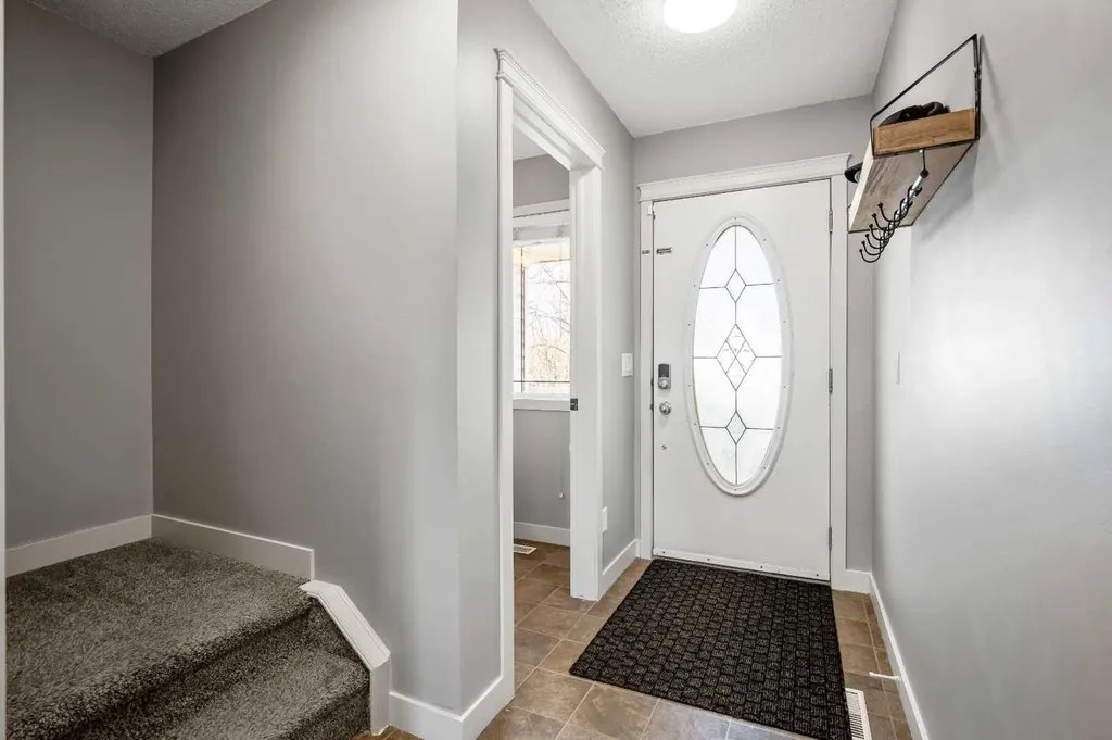 146 Aspen Mews Strathmore AB T1P 1X7