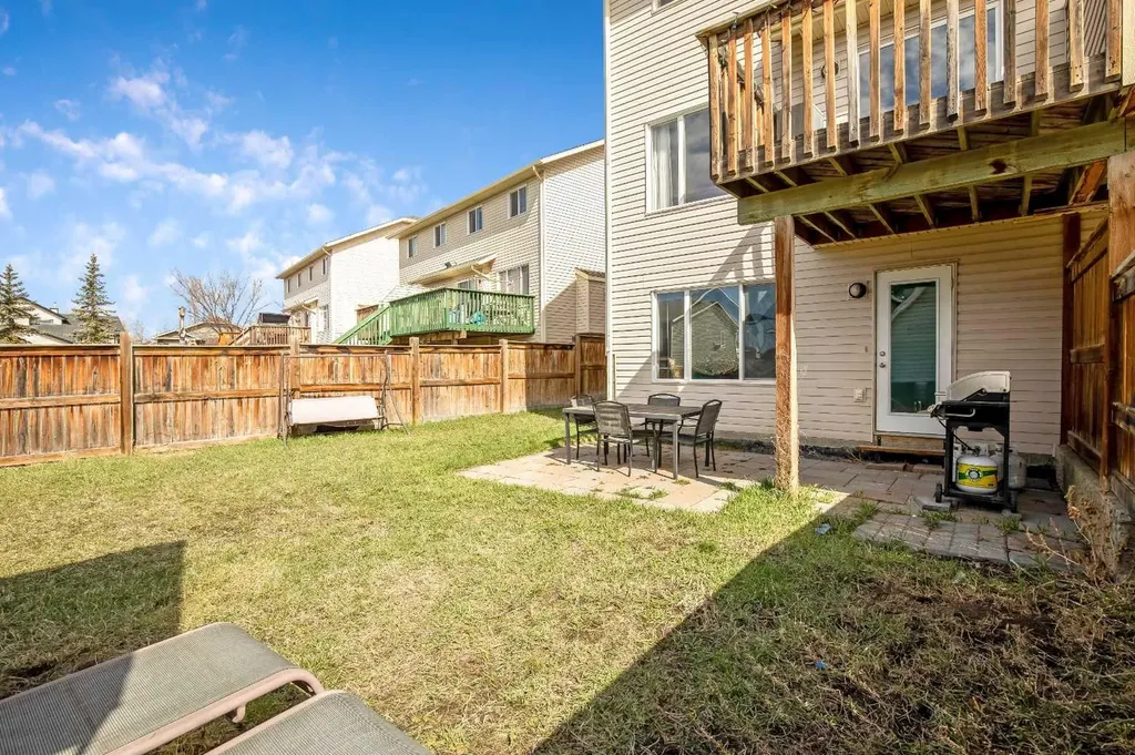146 Aspen Mews Strathmore AB T1P 1X7