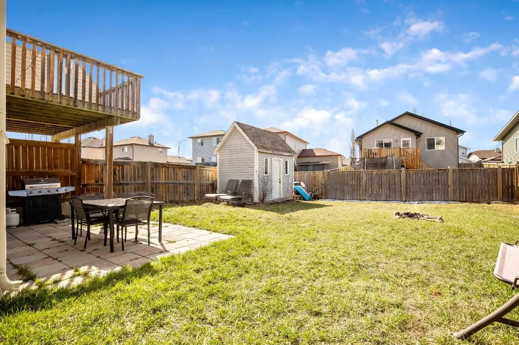 146 Aspen Mews Strathmore AB T1P 1X7