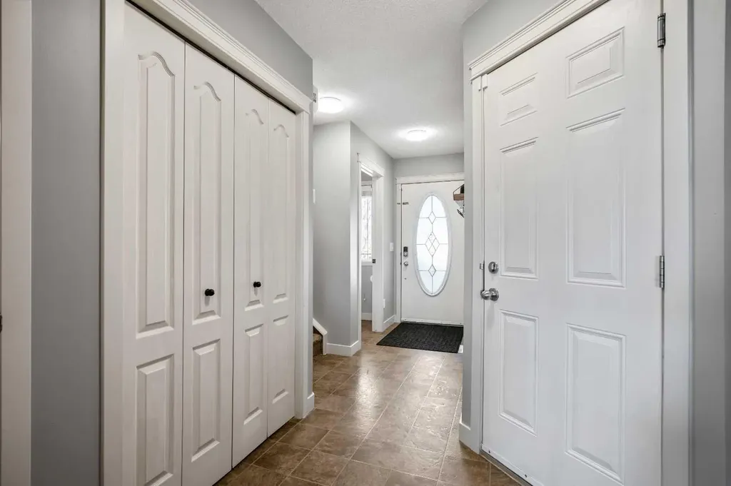 146 Aspen Mews Strathmore AB T1P 1X7