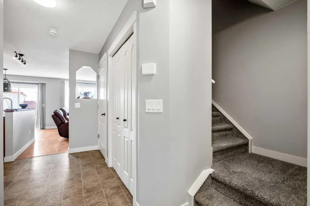 146 Aspen Mews Strathmore AB T1P 1X7