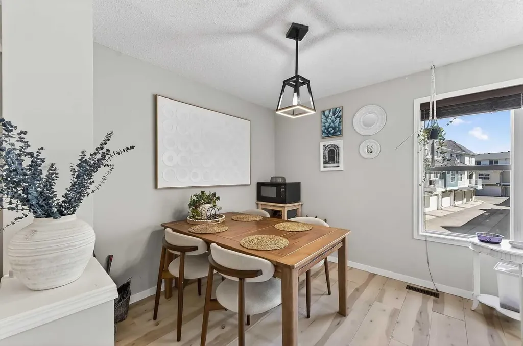 138 Promenade Way SE Calgary AB T2Z 4E9