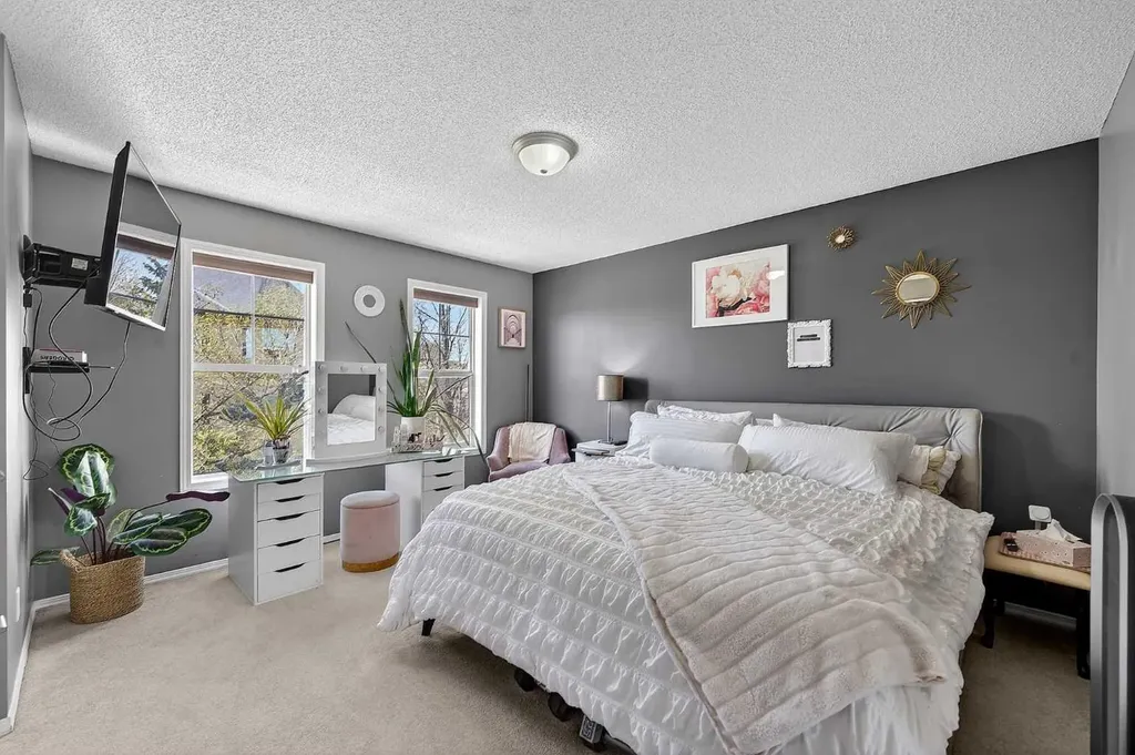 138 Promenade Way SE Calgary AB T2Z 4E9