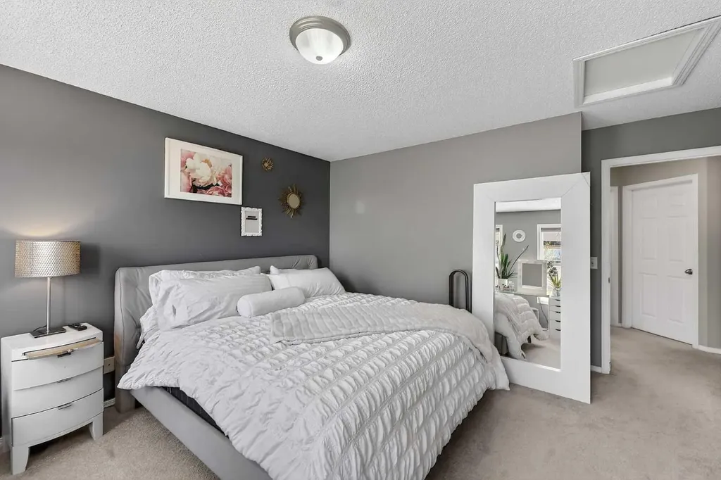 138 Promenade Way SE Calgary AB T2Z 4E9