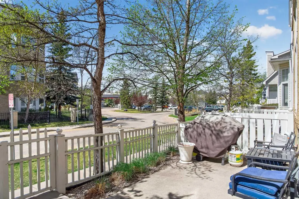 138 Promenade Way SE Calgary AB T2Z 4E9