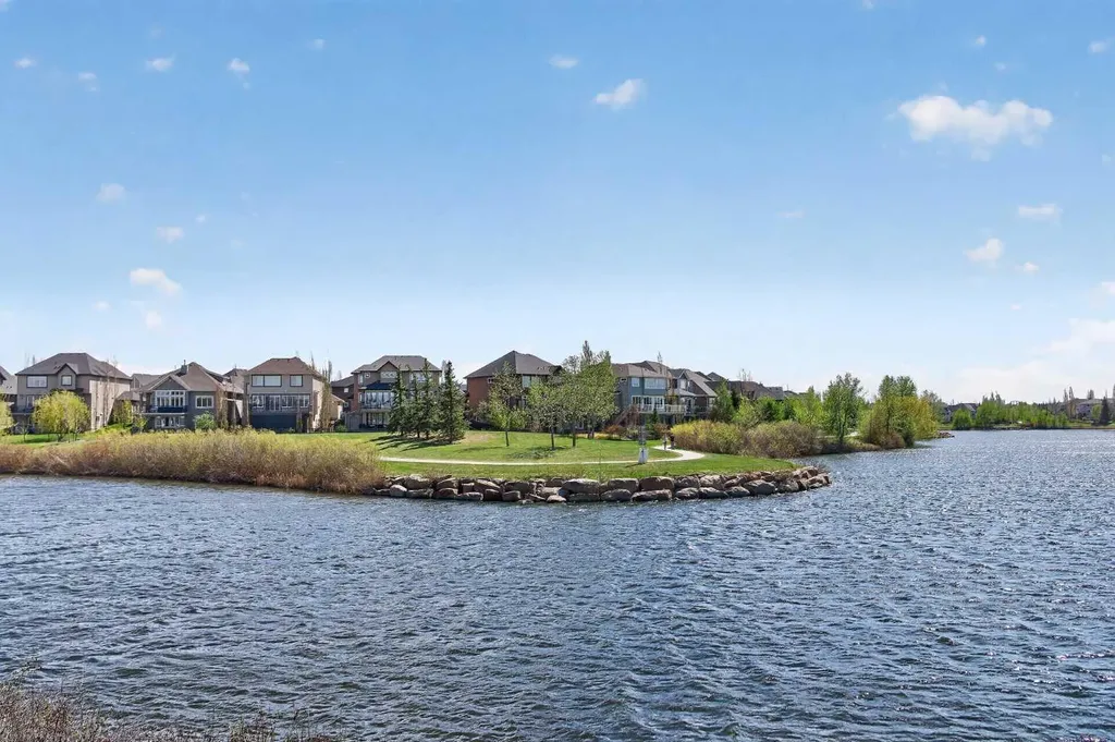 138 Promenade Way SE Calgary AB T2Z 4E9