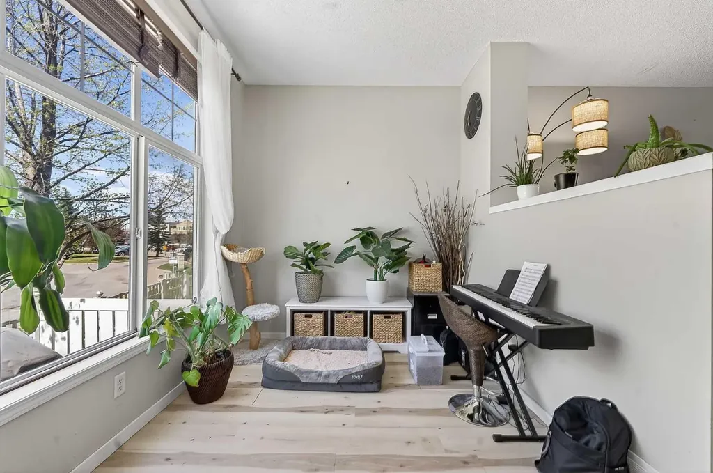 138 Promenade Way SE Calgary AB T2Z 4E9