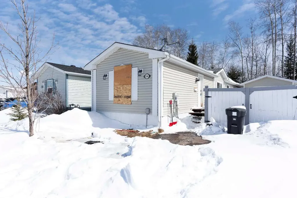 216 Harpe Way Fort Mcmurray AB T9K2K8