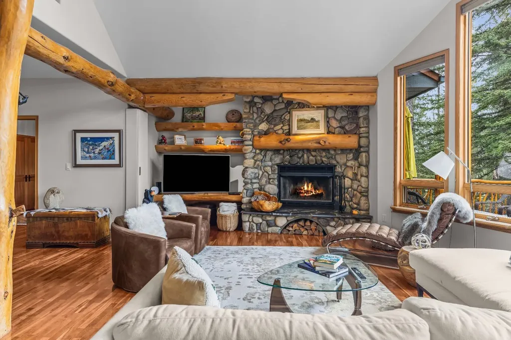 109 Silvertip Ridge Canmore AB T1W 3A8