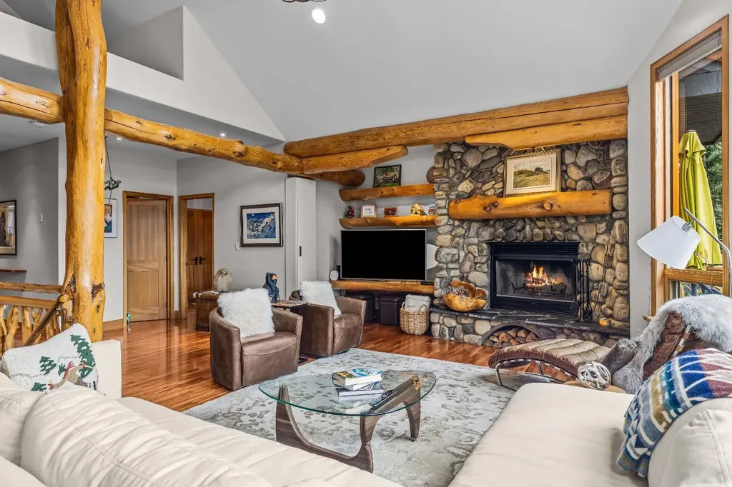 109 Silvertip Ridge Canmore AB T1W 3A8