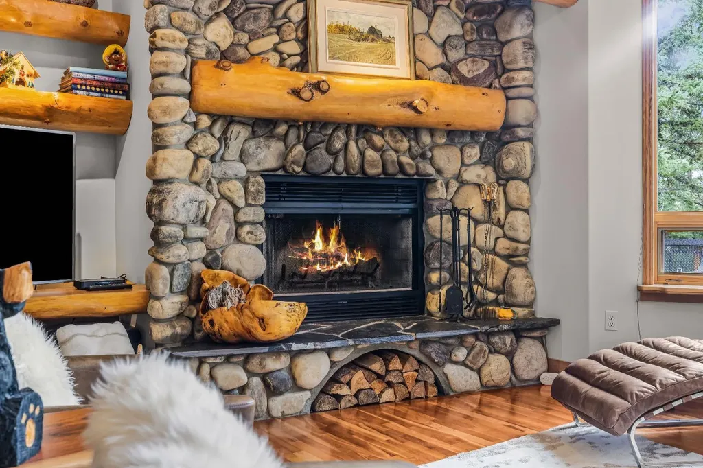 109 Silvertip Ridge Canmore AB T1W 3A8