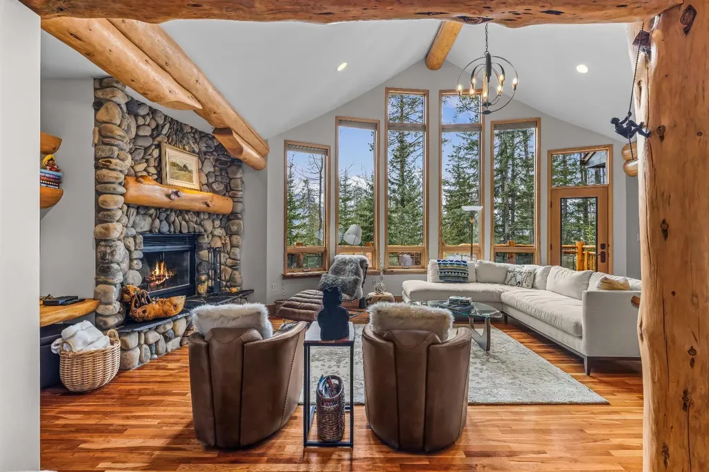 109 Silvertip Ridge Canmore AB T1W 3A8