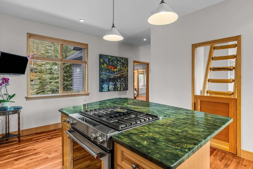 109 Silvertip Ridge Canmore AB T1W 3A8