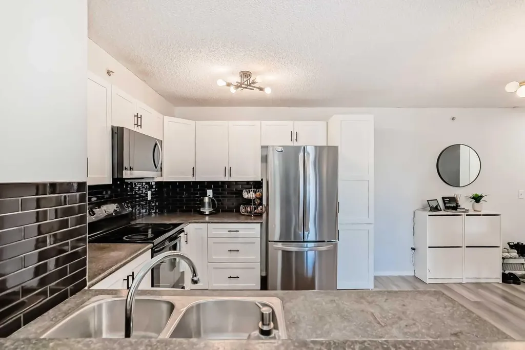 16969 24 Street SW Calgary AB T2Y0H9