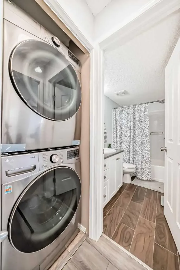 16969 24 Street SW Calgary AB T2Y0H9