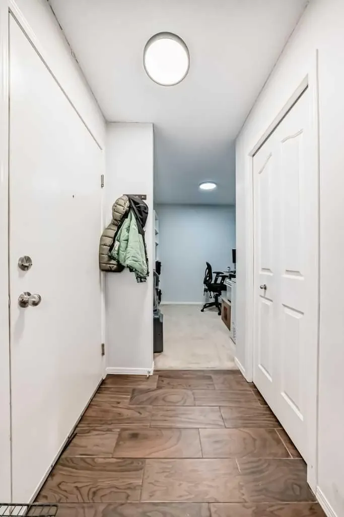 16969 24 Street SW Calgary AB T2Y0H9