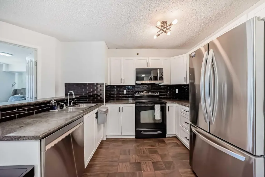 16969 24 Street SW Calgary AB T2Y0H9