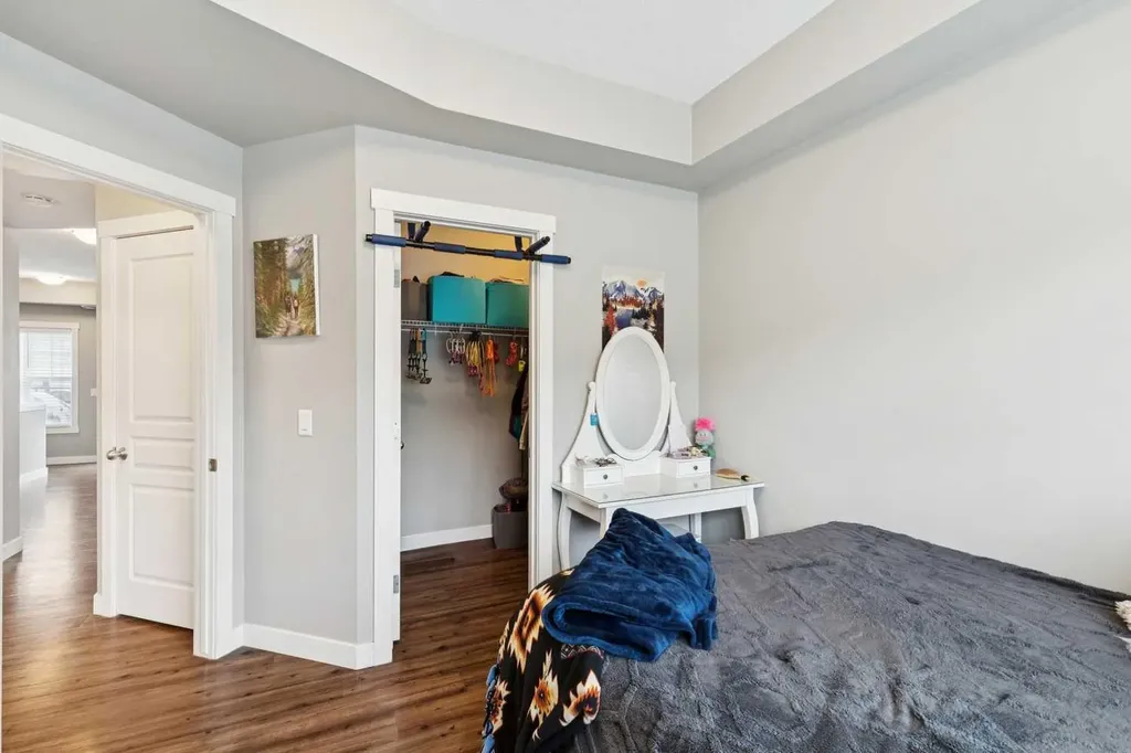 1127 Mckenzie Towne Row SE Calgary AB T2Z1E1