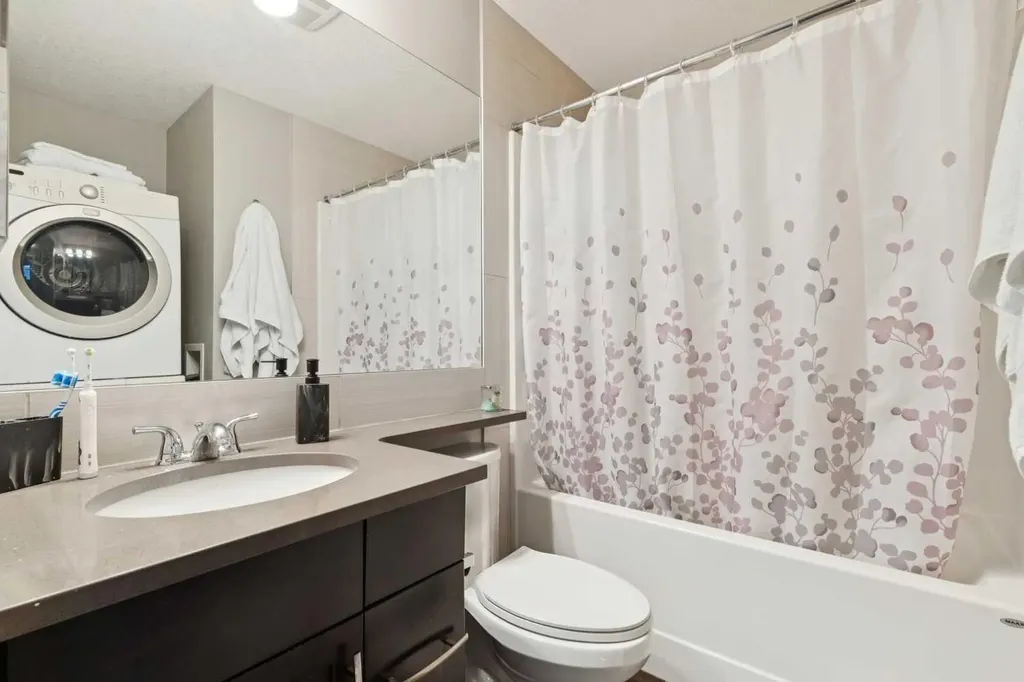 1127 Mckenzie Towne Row SE Calgary AB T2Z1E1