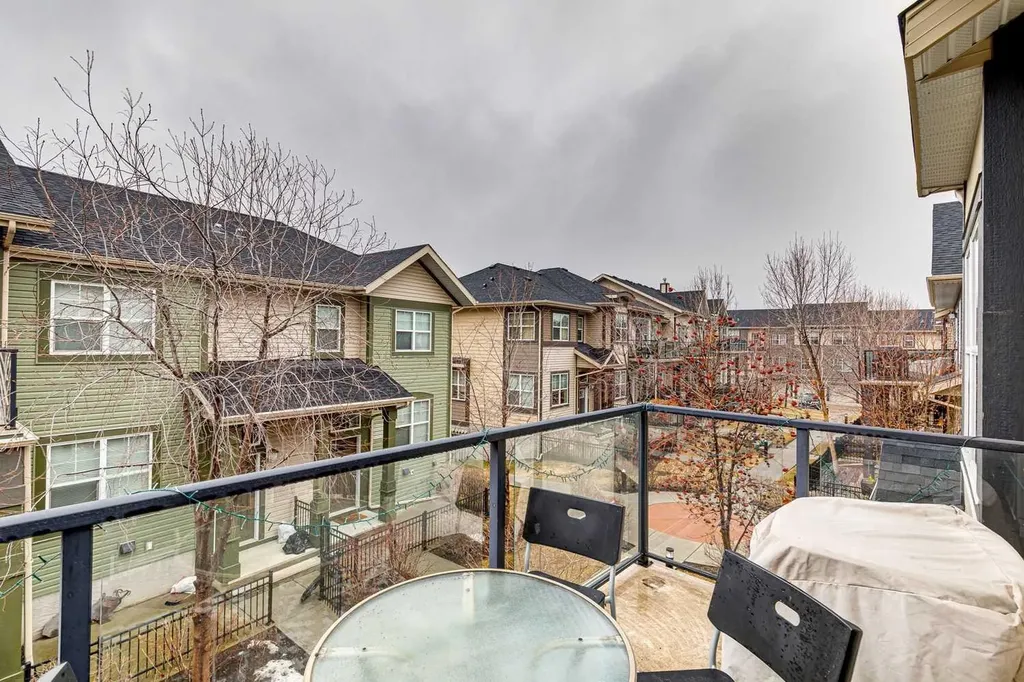 1127 Mckenzie Towne Row SE Calgary AB T2Z1E1