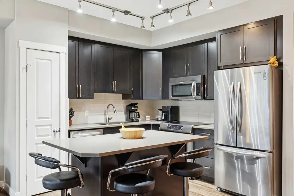 1127 Mckenzie Towne Row SE Calgary AB T2Z1E1