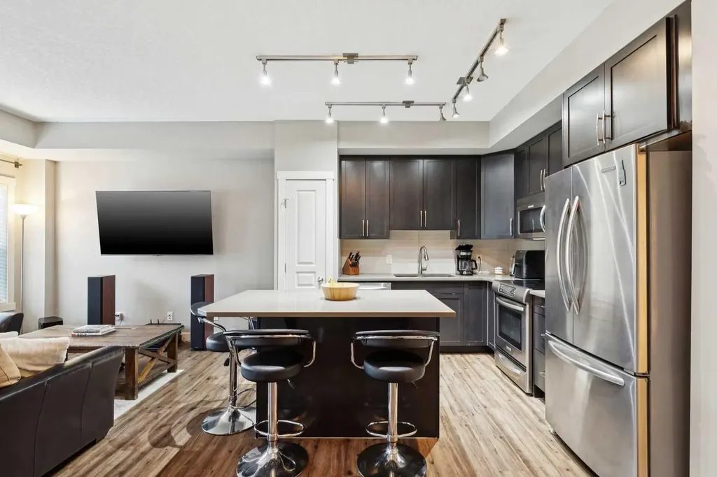 1127 Mckenzie Towne Row SE Calgary AB T2Z1E1