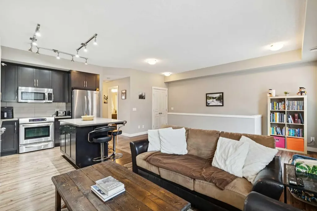 1127 Mckenzie Towne Row SE Calgary AB T2Z1E1