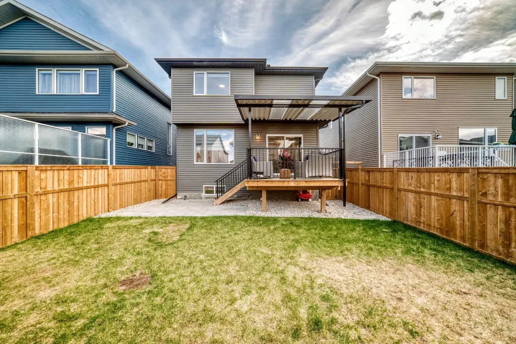 194 Willow Place Cochrane AB T4A3K2