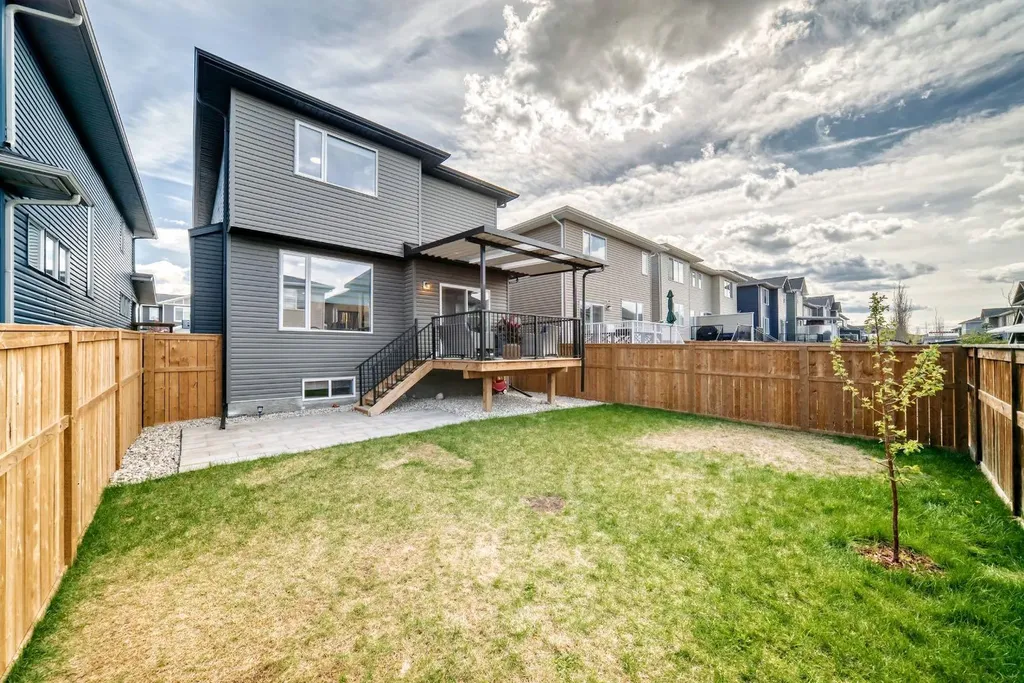 194 Willow Place Cochrane AB T4A3K2