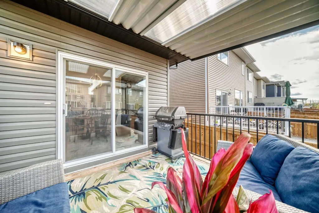 194 Willow Place Cochrane AB T4A3K2